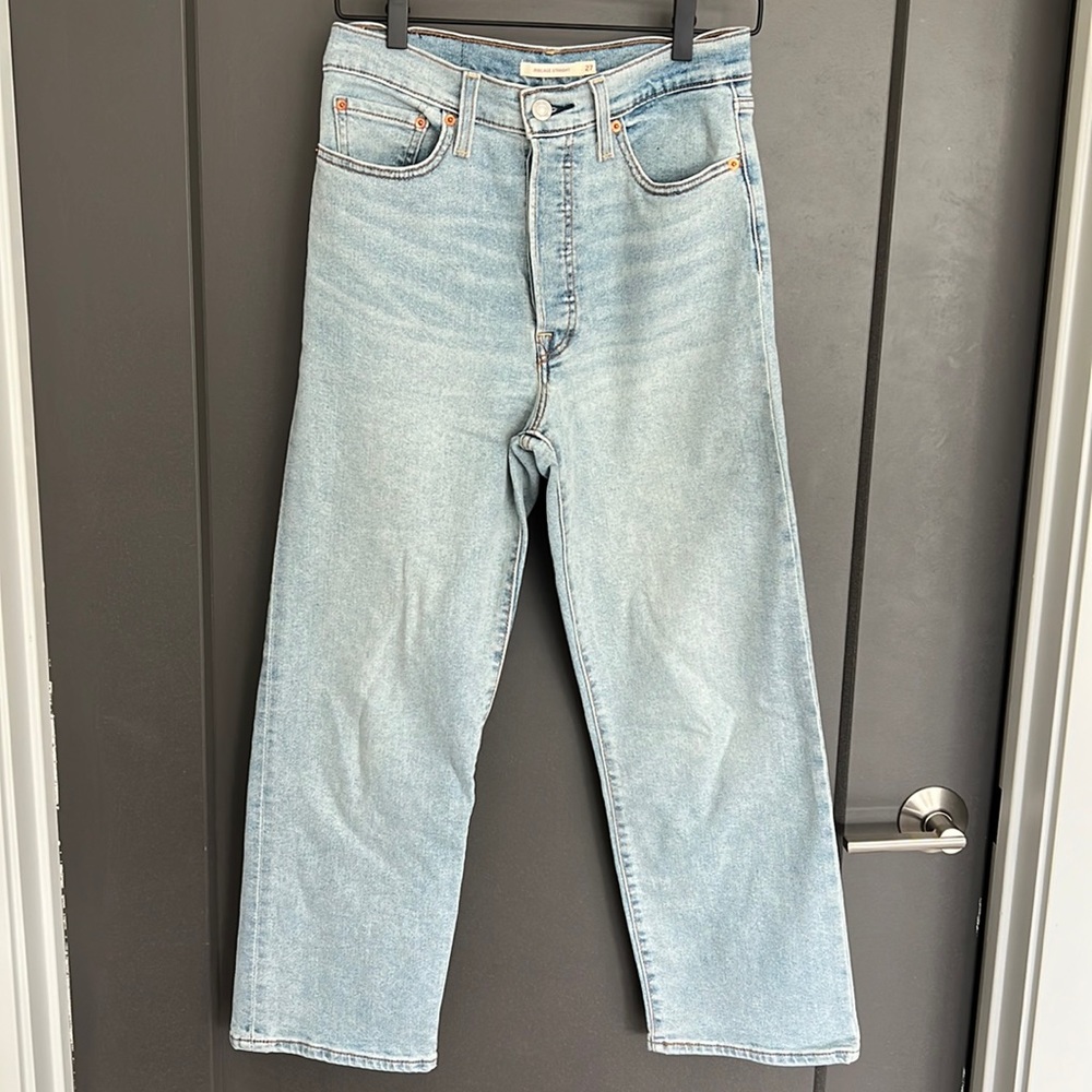 Levi’s Ribcage straight jeans